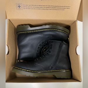 DR MARTEN YOUTH 1460 SOFTY T LEATHER LACE UP BOOTS size 2